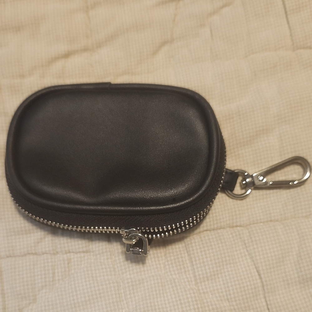 Steve Madden Accessories Keychain Pouch.